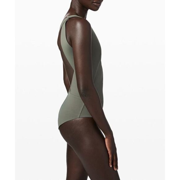 Lululemon Lab Asymmetrical One-Shoulder Bodysuit Full-On Luxtreme Green Sz 6 - Picture 2 of 12